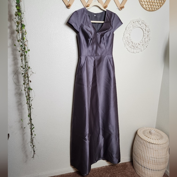 Alfred Sung Cap Sleeve A-Line Gown In Caviar Women's Size 0 NWT - Picture 2 of 10